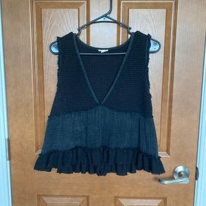 Black V-Neck Cropped Tank Top